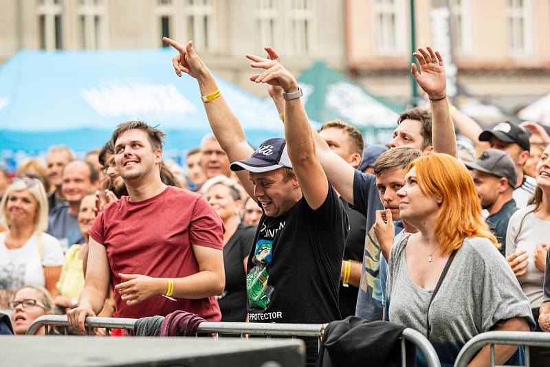 Krkonošské pivní slavnosti se konaly v sobotu na náměstí TGM ve Vrchlabí.