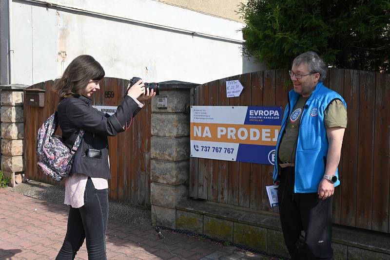 Pochod Karla Klíče pořádal 20. května KČT Hostinné. Nabídl sedm tras pro pěší i cyklisty. Počasí bylo parádní a akci si užilo 145 účastníků.