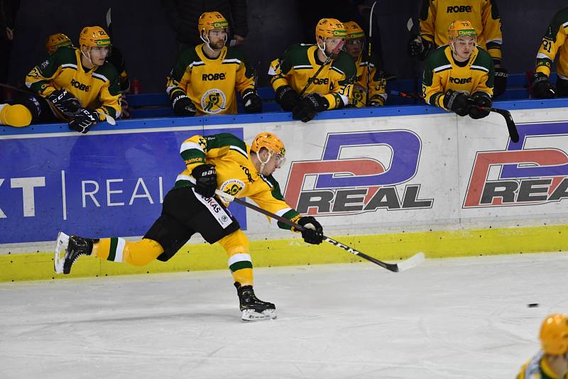 Čtvrtfinále play off hokejové Chance ligy: HC Stadion Vrchlabí - VHK Robe Vsetín.