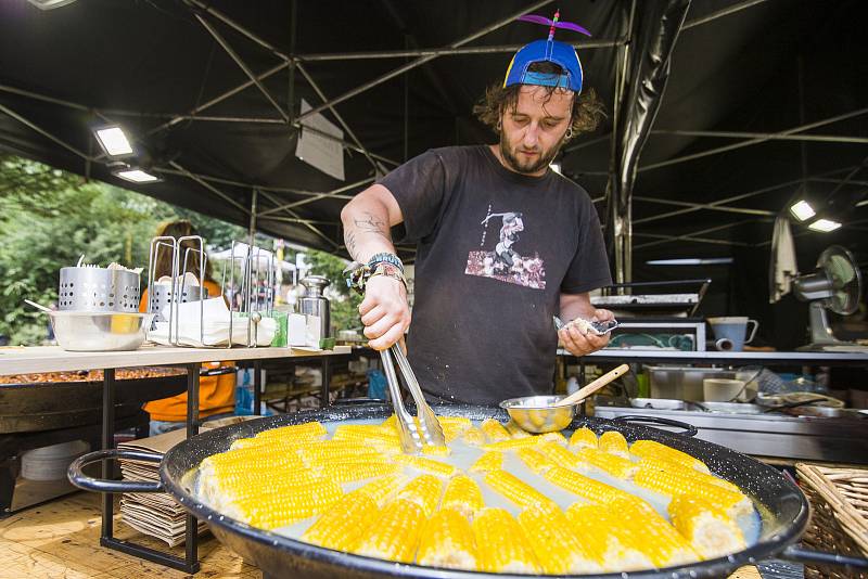 Festival nejtvrdší hudby Obscene Extreme vyvrcholil v Trutnově v areálu letního kina na Bojišti. Byl to 21. ročník.