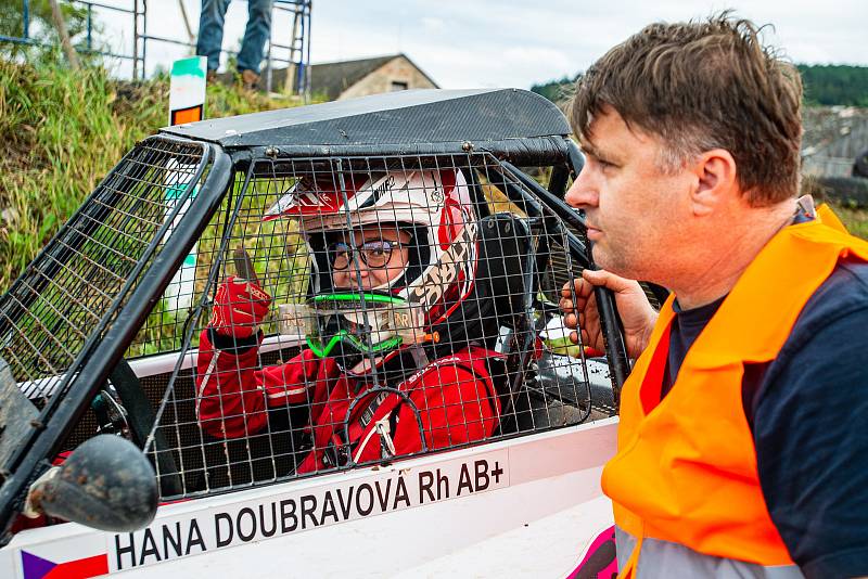 Autokrosové závody v Radči.