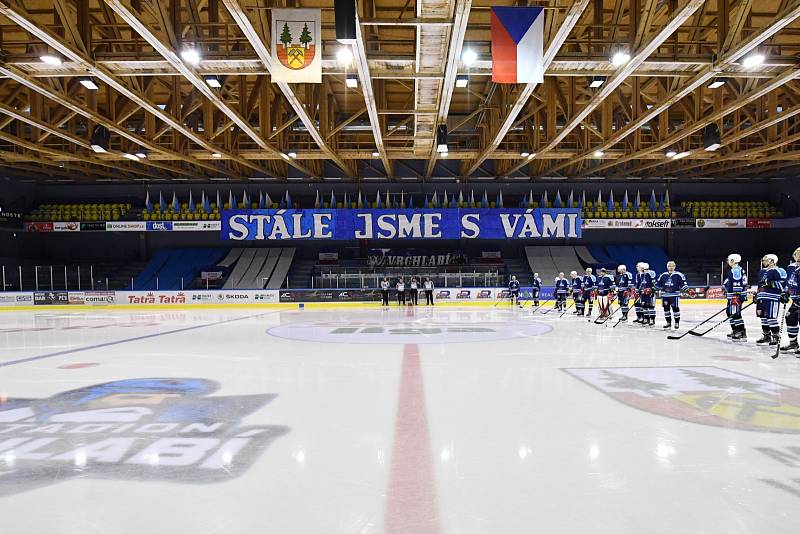 Čtvrtfinále play off hokejové Chance ligy: HC Stadion Vrchlabí - VHK Robe Vsetín.