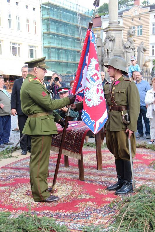 K poctě hraničářů: náměstím zněla československá hymna