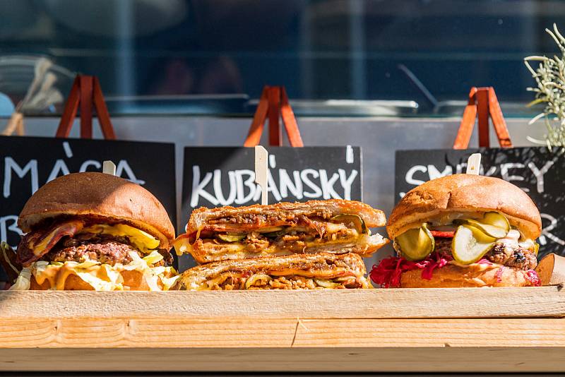 O první ročník trutnovského street food pikniku byl velký zájem.