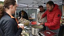 V sobotu se konala na parkovišti na Pomezních Boudách gastronomická akce Maloúpská vařečka.