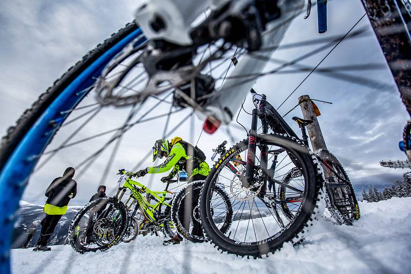 Chinese DownHill 2020 ve Špindlerově Mlýně.