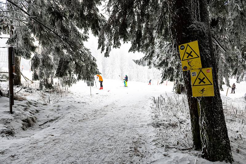 Skiareál Malá Úpa zahájil v sobotu 3. prosince 2022 lyžařskou sezonu.