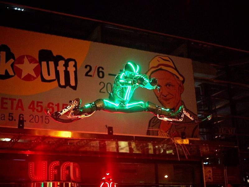 Cirk-UFF 2015: Hopsej cz