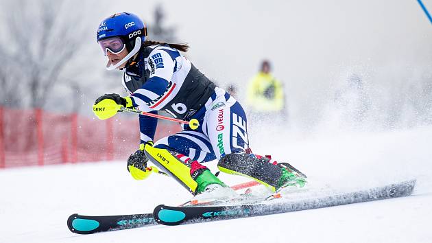 Martina Dubovská dokončila druhé kolo slalomu ve Svatém Petru na velmi slušné jednadvacáté pozici.