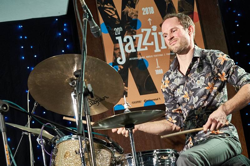 Koncert Alex Garnett Quartet na trutnovském festivalu Jazzinec.