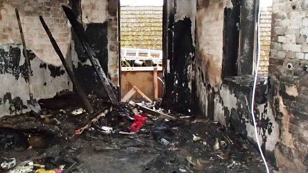 Od přímotopu vyhořel dětský pokoj v rodinném domě