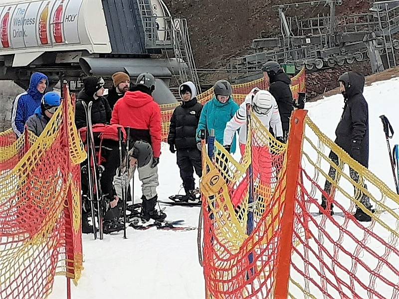 Začátek lyžařské sezóny v Mladých Bukách.