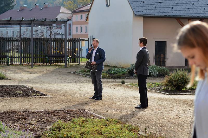 Setkání studentských samospráv ČR v Hostinném se konalo pod vedením Studentského parlamentu Krkonošského gymnázia a SOŠ.