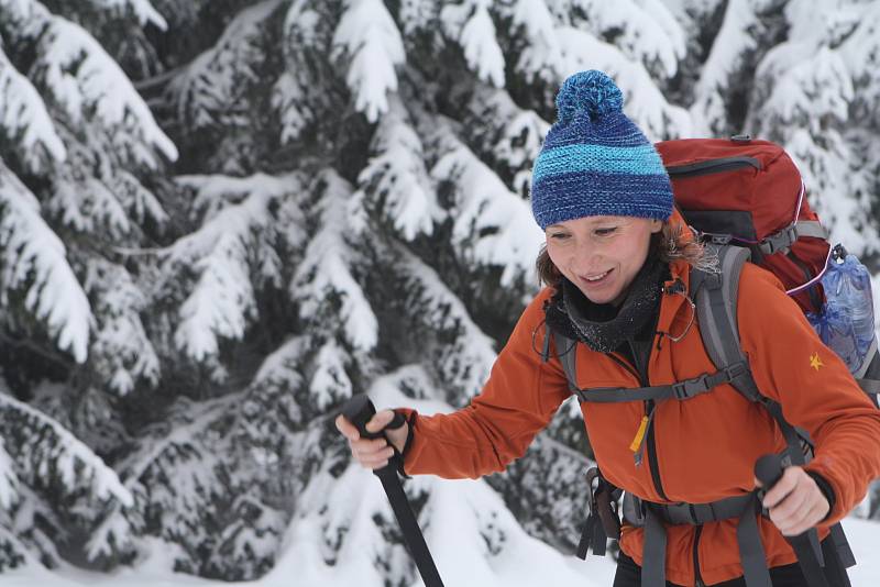 Čtyřiatřicet účastníků absolvovalo Sněžka Sherpa Cup, při kterém vynosili zásoby na Českou Poštovnu na nejvyšší českou horu. Muži táhli třicet kilo, ženy o polovinu méně. 