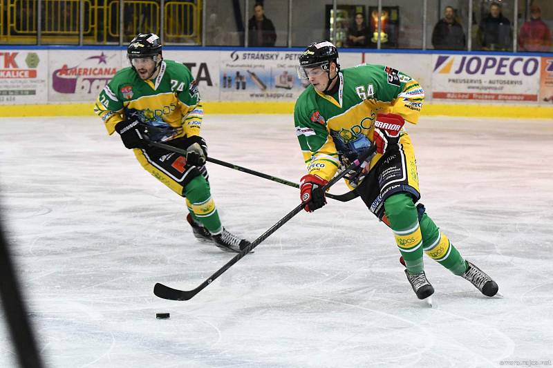 Hokejové druholigové derby Dvůr Králové - Trutnov (3:1).