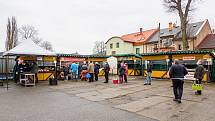 Lidé mohli v sobotu konečně vyrazit na farmářské trhy v Poříčí.