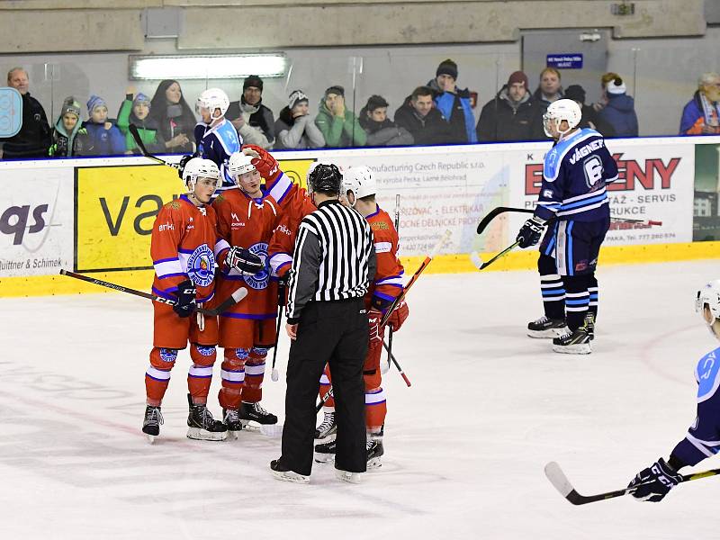 Hokejisté Nové Paky v derby statečně vzdorovali vrchlabskému favoritovi.