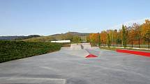 Nový skatepark vznikl u fotbalového stadionu ve Vrchlabí.