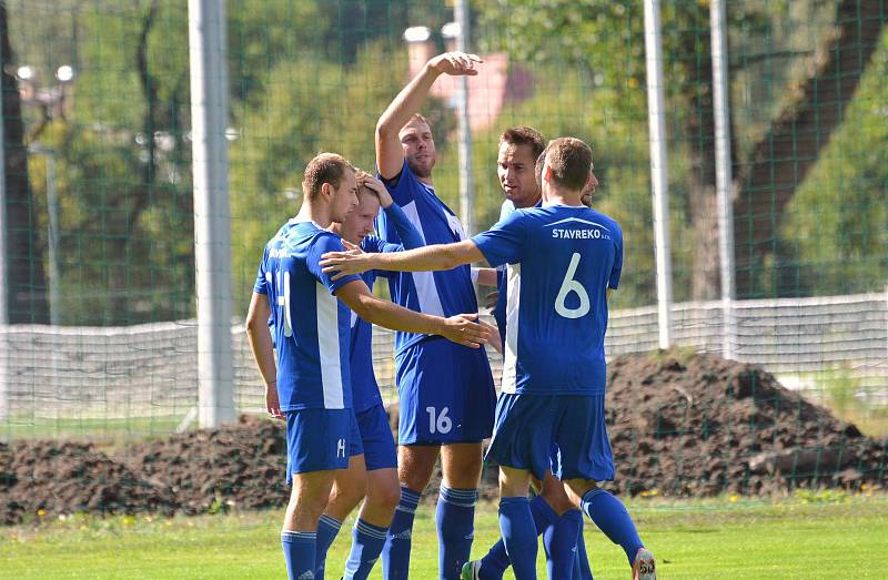 Fotbalisté Dvora Králové prohráli divizní duel na hřišti Velkých Hamrů 2:4.