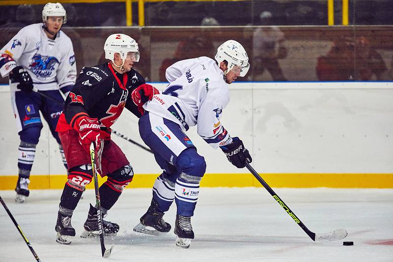 Hokejisté Trutnova na domácím ledě podlehli Plamenům ze Žďáru nad Sázavou 2:3.