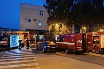 V sobotu 26.srpna byli hasiči ve 20:10 povoláni k technické pomoci – čerpání vody, která se hromadila v objektu mikrobiologie nemocnice v Trutnově.