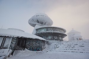 Na Sněžce panuje v sobotu 9. března extrémní počasí.