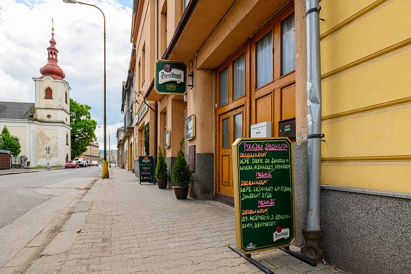 Restaurace ve Dvoře Králové nad Labem byly v pondělí 31. května poprvé otevřené uvnitř.