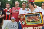 Fotbalové sedmdesátiny Rudníku přivedly na místní hřiště sparťanskou fotbalovou legendu Jana Bergera či dalšího někdejšího reprezentanta, na jaře trenéra Sparty Petra Radu. 