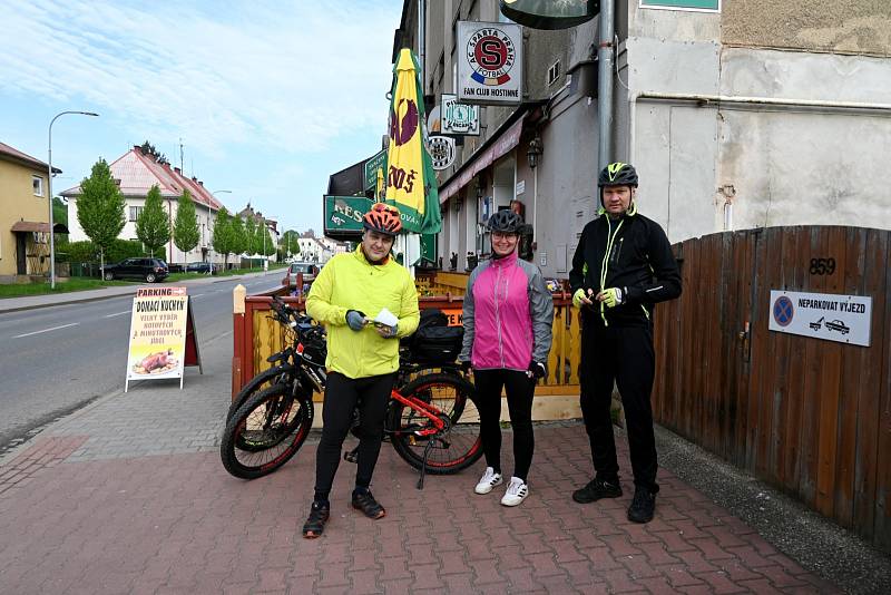 Pochod Karla Klíče pořádal 20. května KČT Hostinné. Nabídl sedm tras pro pěší i cyklisty. Počasí bylo parádní a akci si užilo 145 účastníků.