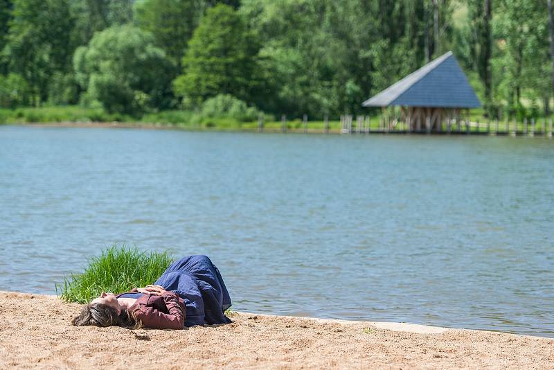 Vrchlabský Kačák byl letos zařazen mezi koupací vody. Zda bude voda vhodná ke koupání, určí její pravidelné rozbory. Hygienici budou odebírat vzorky každé dva týdny.