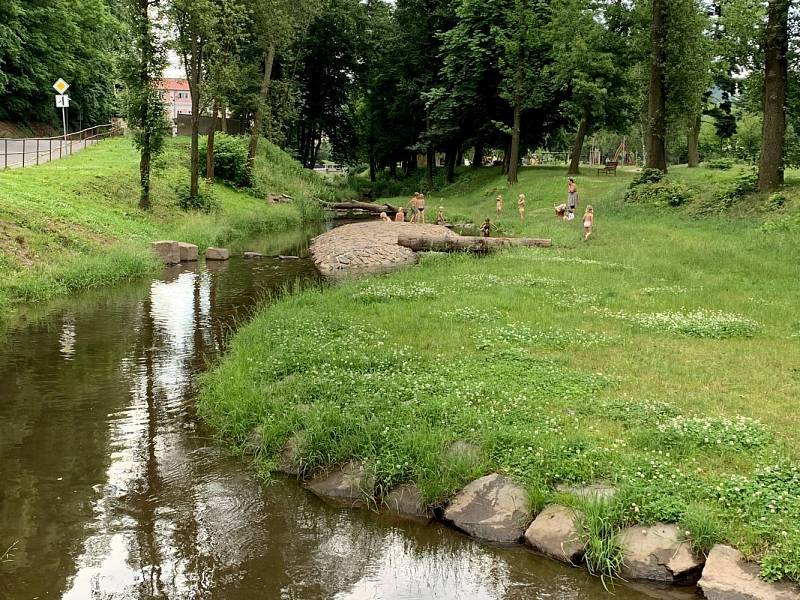 Revitalizace městského náhonu u parku Ostrov v Semilech.