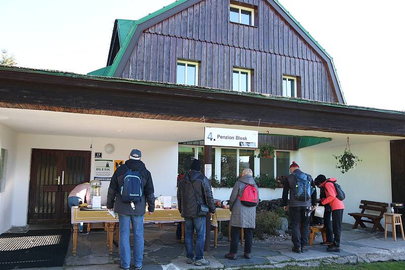 Kulinářská soutěž Maloúpská vařečka přivedla do horské obce řadu návštěvníků.
