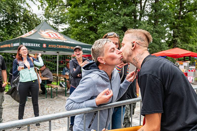 Krkonošské pivní slavnosti se konaly v sobotu na náměstí TGM ve Vrchlabí.