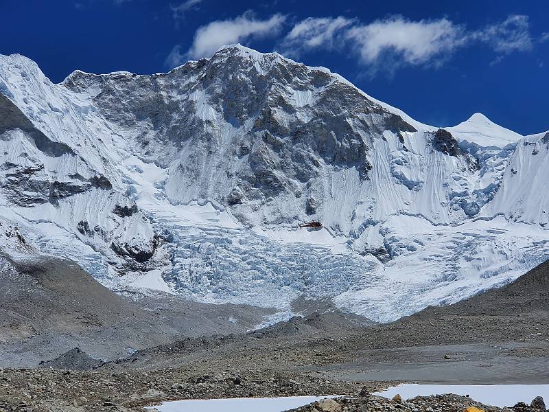 Horolezec Radoslav Groh z Vrchlabí zdolal s Markem Holečkem prvovýstupen 7129 metrů vysoký vrchol Baruntse v centrálním Himálaji. Při sestupu zažili obrovské drama.