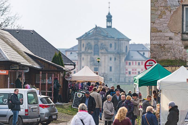 V barokním areálu v Kuksu začaly vánoční trhy.