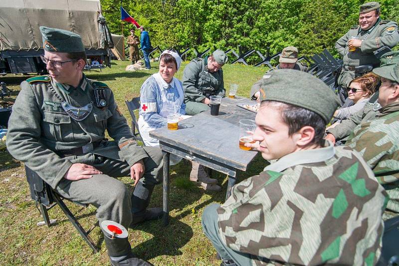 U Stachelbergu rachotila vojenská technika. Na zemi i ve vzduchu.