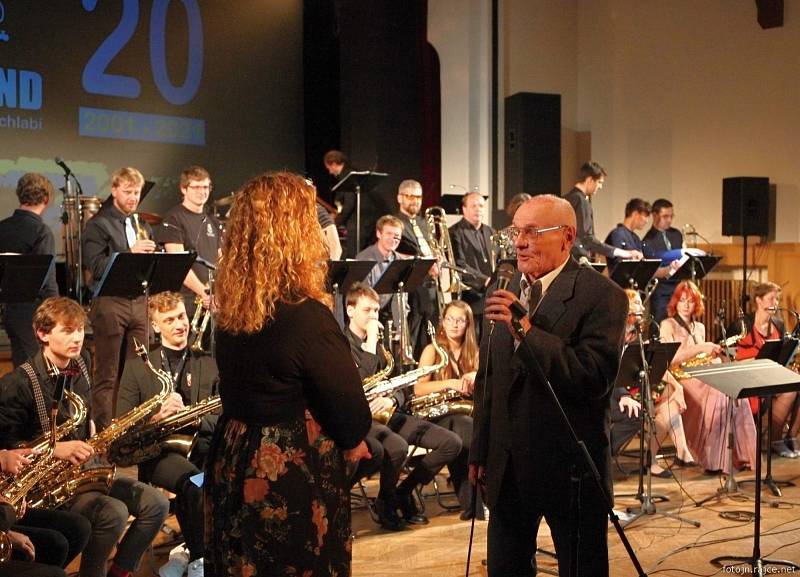 Vrchlabský Big Band oslavil v neděli 24. října v Kulturním domě Střelnice 20 let od svého založení.