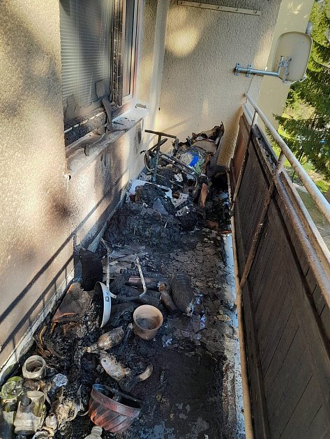V sobotu odpoledne hořelo v bytě ve Špindlerově Mlýně na sídlišti Bedřichov.