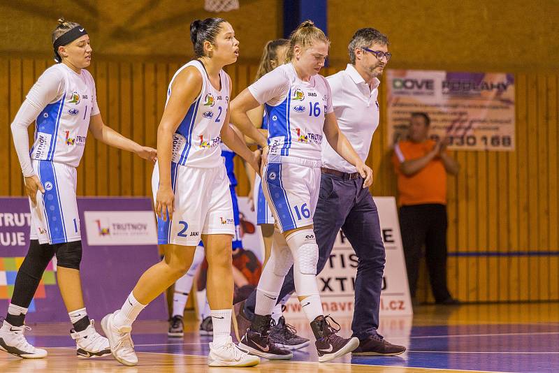 Ženská basketbalová liga: BK Loko Trutnov - U19 Chance Strakonice 84:59.