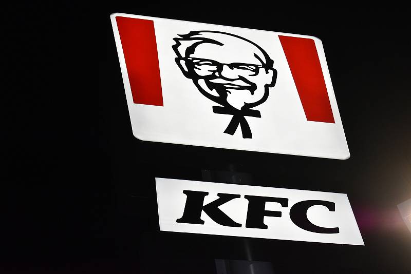 Fast food restaurace KFC otevře v Trutnově v úterý 30. listopadu.