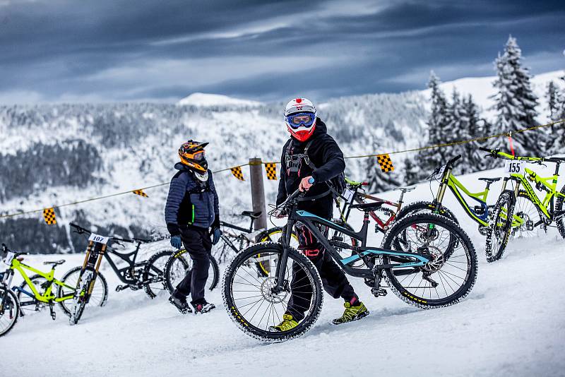 Chinese DownHill 2020 ve Špindlerově Mlýně.