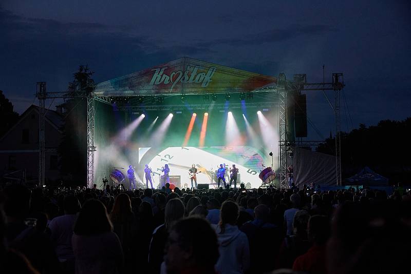 Koncert kapely Kryštof na Chotěvické pouti.