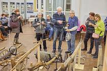 V Muzeu Podkrkonoší v Trutnově začala ve čtvrtek 25. ledna výstava Rok na podkrkonošské vsi.