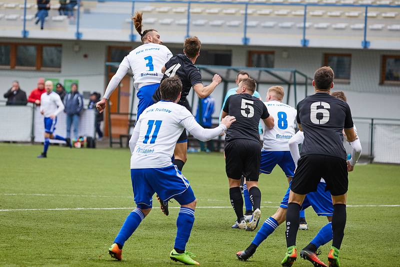 Fotbalisté Trutnova na domácím hřišti přehráli soupeře z Českého Brodu 2:0.