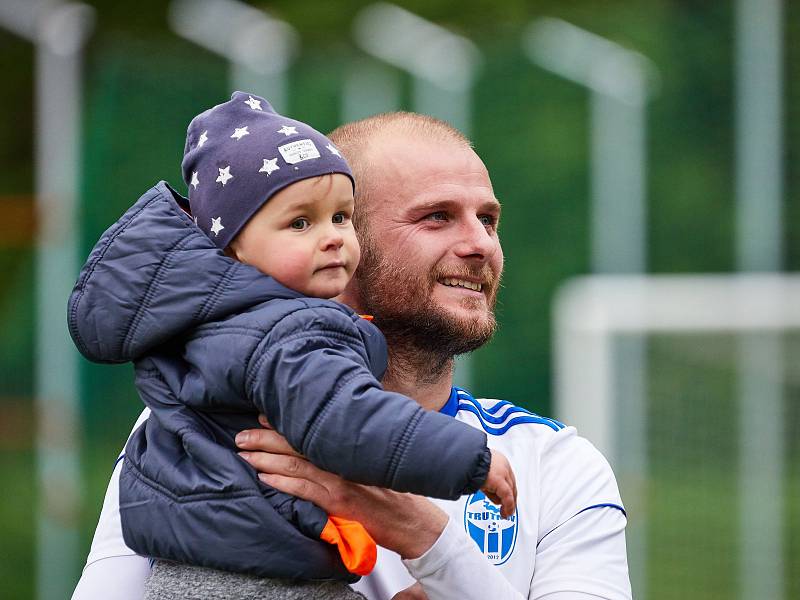 Fotbalisté Trutnova v divizi porazili Čáslav až po penaltovém rozstřelu.