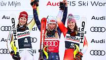 Američanka Mikaela Shiffrinová vyhrála sobotní slalom Světového poháru ve Špindlerově Mlýně.