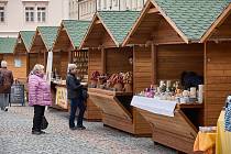 Velikonoční trhy na Krakonošově náměstí v Trutnově trvají do čtvrtka.