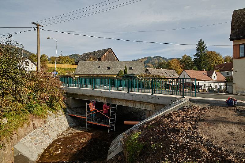 Ředitelství silnic a dálnic dokončilo rekonstrukci mostu v Bernarticích.