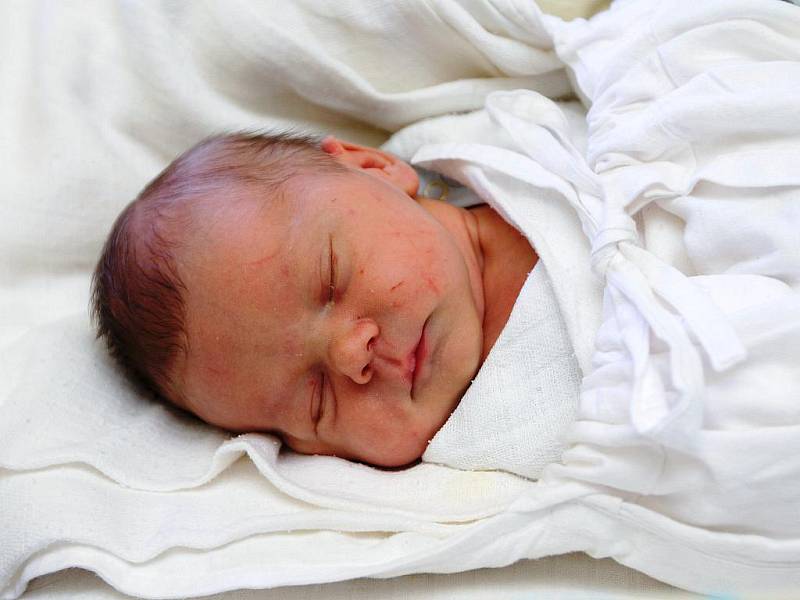 Jan Krunčík se narodil mamince Petře Krunčíkové 24. dubna ve 13 hodin a 36 minut. Vážil 3,1 kilogramu a měřil 49 centimetrů. Společný domov mají v Chuchelně.