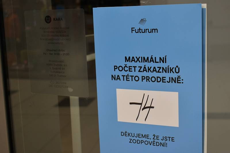 Prodejna Kary Trutnov v obchodním centru Futurum v Hradci Králové.